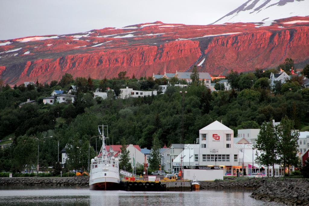 Acco Guesthouse Akureyri Esterno foto