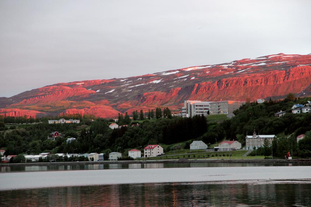 Acco Guesthouse Akureyri Esterno foto